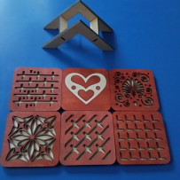 Díszes poháralátét, tartóval