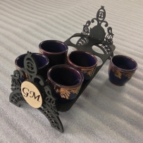 Monogramos pohárkínáló